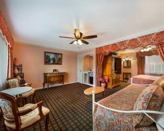 Carmel Inn & Suites - Carmel-by-the-Sea - Bedroom