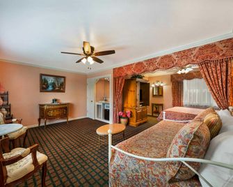 Carmel Inn & Suites - Carmel-by-the-Sea - Habitación