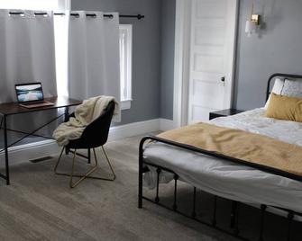 Riverside Escape with Water Access in Auburn - Auburn - Schlafzimmer