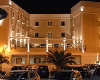 Hotel Excelsior - La Maddalena - Building