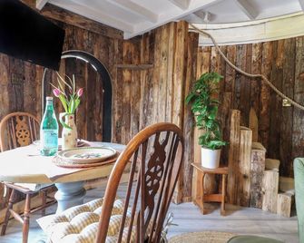 The Lazy Squire by The Water - Rugeley - Dining room
