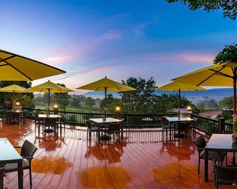 Limon Villa Khao Yai by Slh - Pak Chong - Ресторан
