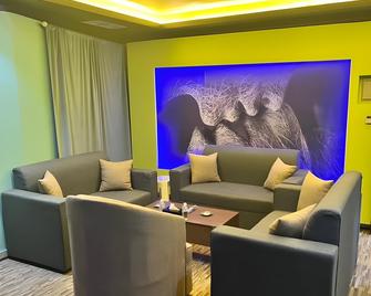 7days - Kuwait-Stadt - Lounge