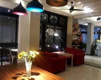 Wada Hostel in Yangshuo - Guilin - Lobby