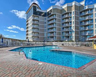 Colorful Beachfront Condo with Resort Amenities - North Topsail Beach - Pool