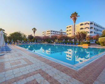 Continental Palace - Kos - Piscina