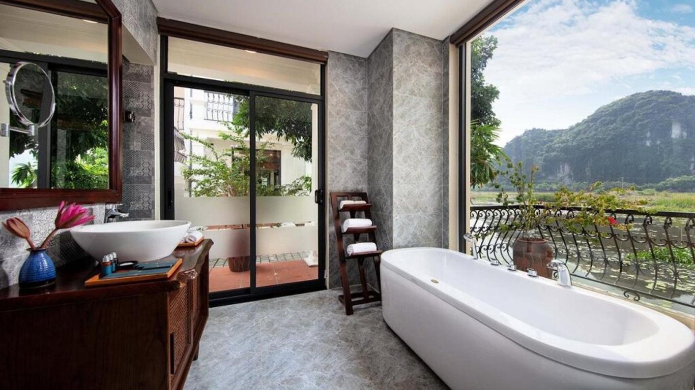 Tam Coc La Montagne Resort & Spa