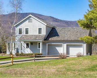 Cozy 2-BR Cottage on a Private Estate in Dorset - Dorset - Building