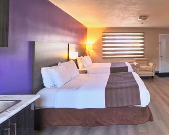 Maple Leaf Inn - Kincardine