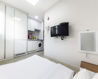 Js Hotel - Seoul - Bedroom