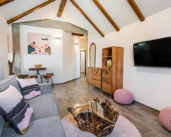 Tara Garden - Velika Gorica - Sala de estar