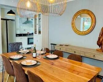 Beautiful home overlooking Costanera Center - Providencia - Salle à manger