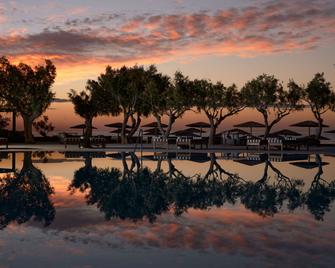 Numo Ierapetra Beach Resort Crete,Curio Collection by Hilton - Ierapetra - Pool