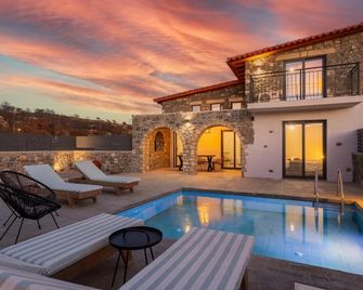 La Casa Di Pietre 1 - Kiotari - Pool