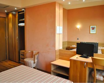 Senb Hotel - Senigallia - Bedroom