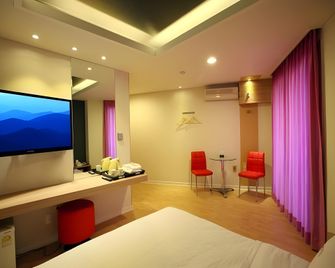 We Motel - Pyeongchang - Bedroom