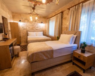 Kaleidoscope Cappadocia Hotel - Uchisar - Bedroom