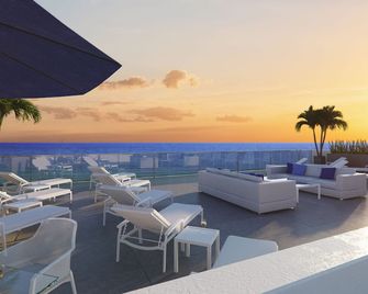 Ocean Club Treasure Island Hotel - טרז'ר איילנד - מרפסת