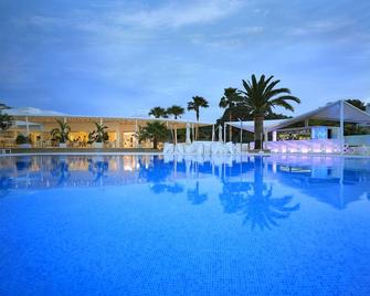 Blanco Hotel Formentera - Es Pujols - Zwembad