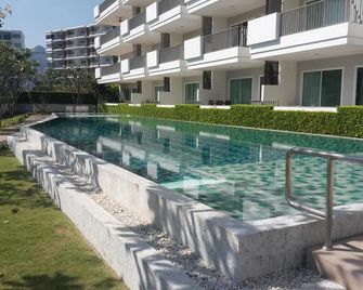 The Sea Condominium 267/50 - Pran Buri - Pool
