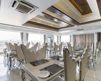 Palette - Silver Leaf - Vapi - Restaurant