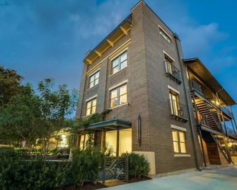 Bishop Arts Hotel Penthouse Suite 8 - Dallas - Building