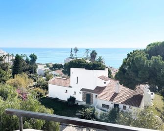 Beachfront Oura - 100m Beach, Seaview, Garage, 300m Strip - Albufeira - Outdoor view