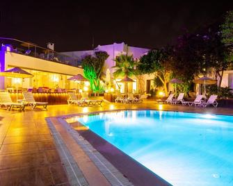 Flora Hotel - Bodrum - Pool