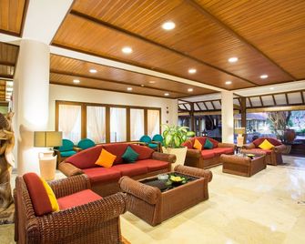Plagoo Holiday Hotel - South Kuta - לובי