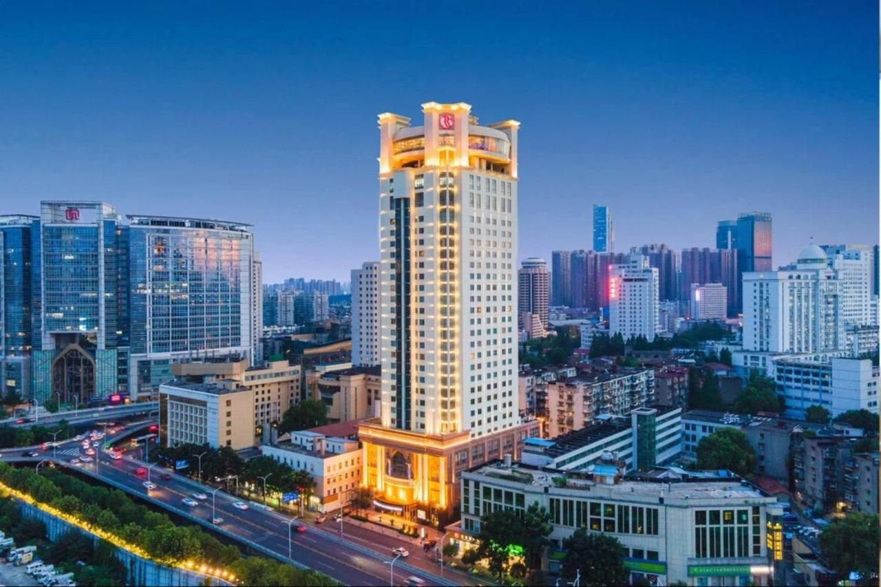 Ramada Plaza by Wyndham Tian Lu Hotel Wuhan thumbnail 3