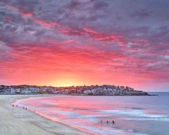 Bondi Beach Dreaming Apartment - 5 min walk to beach. - Bondi Beach - Beach