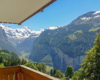 Apartment Panorama Apt- P by Interhome - Lauterbrunnen - Balcon