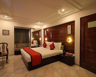 Hotel Kk By Spree Rajkot - Rajkot - Ložnice