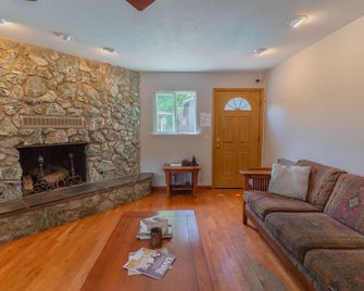 Mariposa Lodge - Mariposa