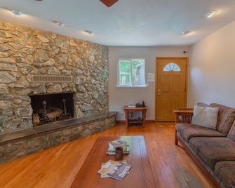 Mariposa Lodge - Mariposa