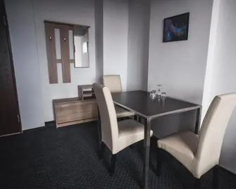 Hotel Oxigen Petrosani - Petroşani - Dining room