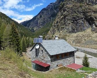 Rustico Dara Cotta by Interhome - Serravalle - Edificio