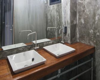 Yindee Travellers Lodge - Nan