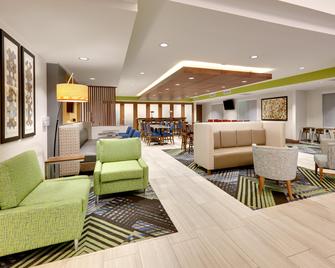 Holiday Inn Express & Suites Mitchell - Mitchell - Σαλόνι