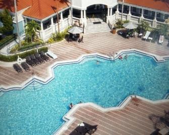 Cozy and perfect for a family time. - Clermont - Piscina
