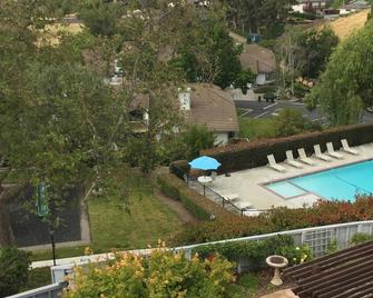Hilltop 2Bd Townhome w/views - Livermore - Piscina