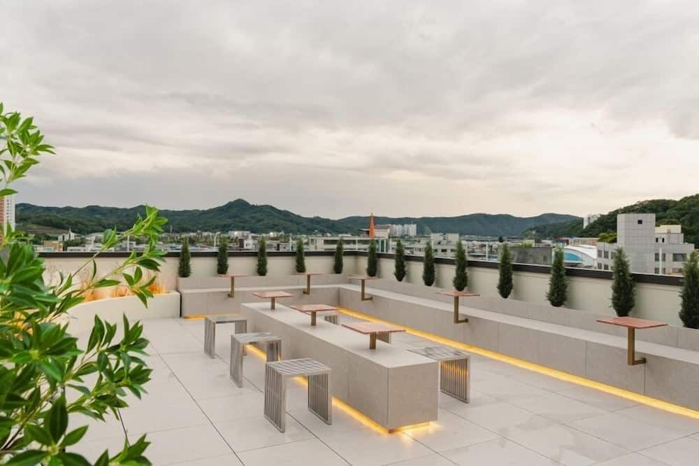 Brown Dot Hotel Andong Taehwa - Andong - Balkón