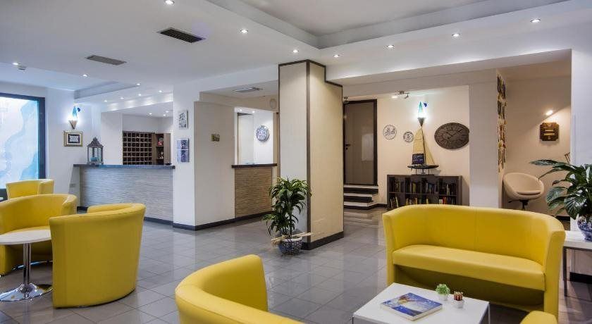 Hotel Riviera 3 Stelle Con Piscina Estiv