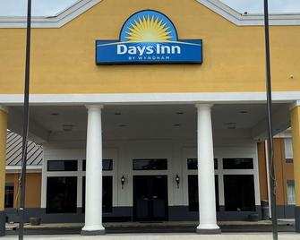 Days Inn by Wyndham Dothan - Dothan - Edificio