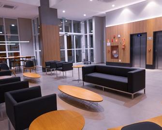 Hotel Caiuá Blumenau - Blumenau - Lounge