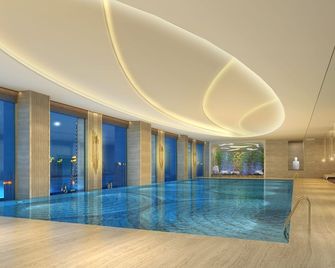Holiday Inn Neijiang Riverside by IHG - Neijiang - Piscine