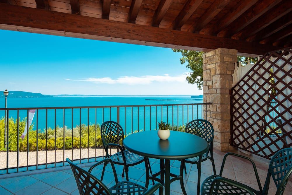 Domina Borgo degli Ulivi - Garda Lake - גארדונה ריביירה - מרפסת