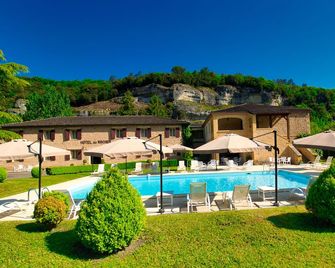Hôtel des Roches - Climatisation - Les Eyzies-de-Tayac-Sireuil - Pool