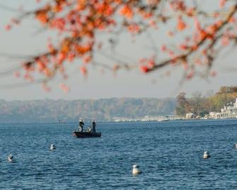 The American House In Williams Bay - Lake Geneva