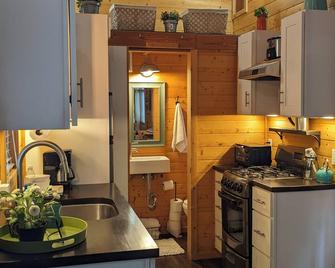 Blue Lakes Village - Upper Lake - Kitchen